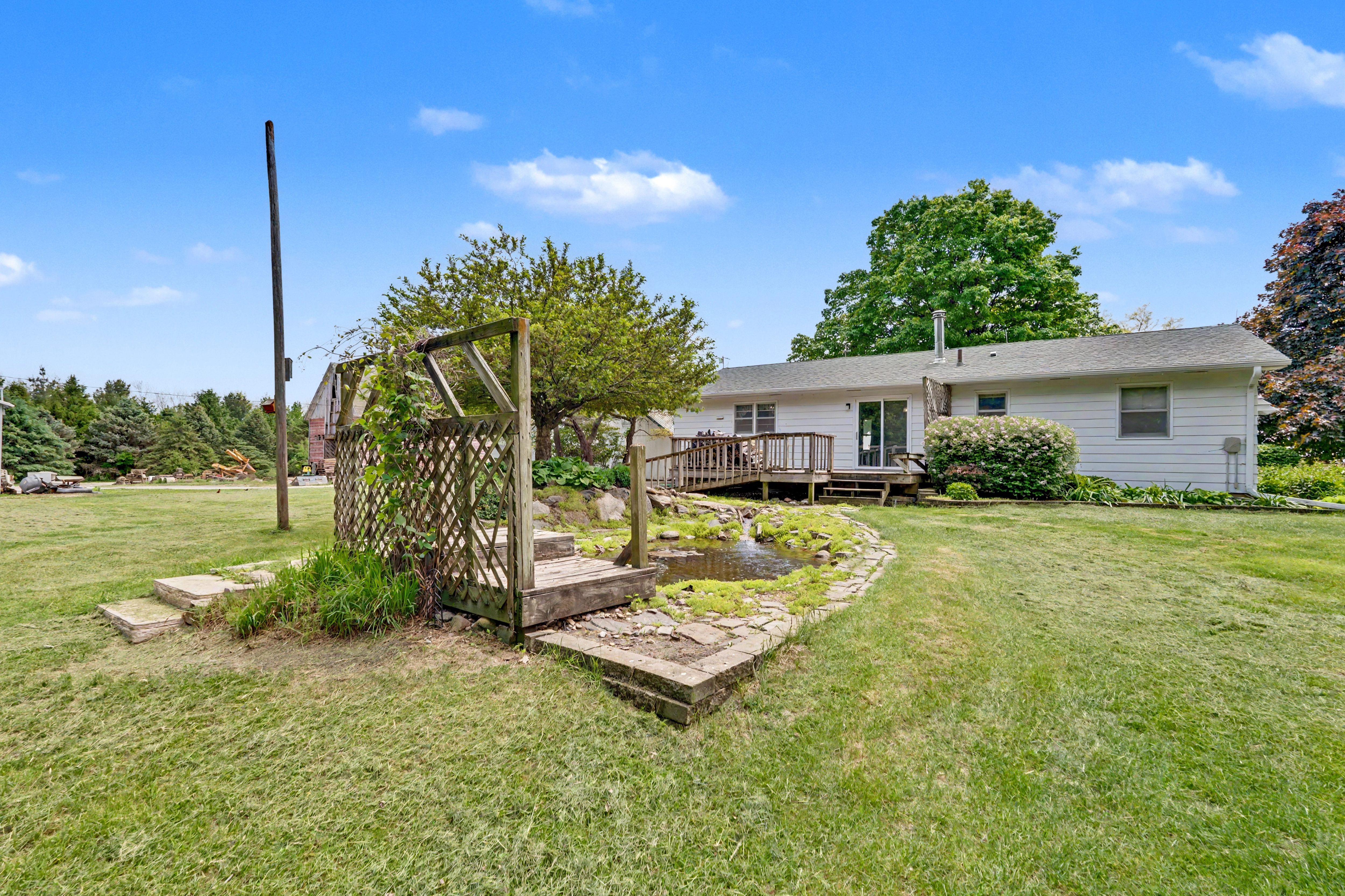 Listing Photo: 31-191_1740_Utopia_Ave-copy (2)